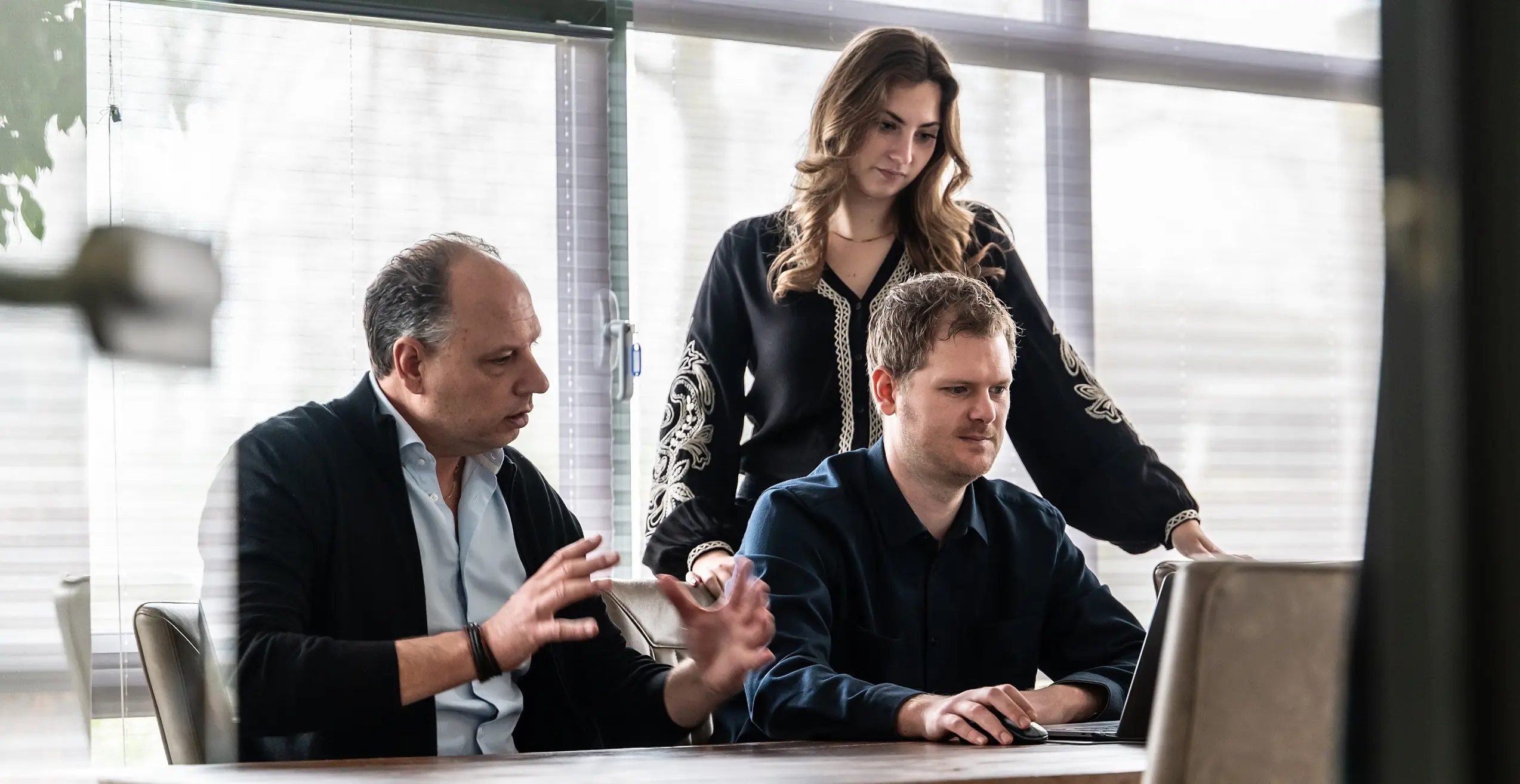 iq-leads-homepage-banner-2